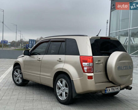 Сузуки Гранд Витара 2008 в Киеве на Automoto.ua Бежевый Сузуки Гранд Витара, объемом двигателя 3.2 л и пробегом 180 тыс. км за 6400 $, фото 2 на Automoto.ua