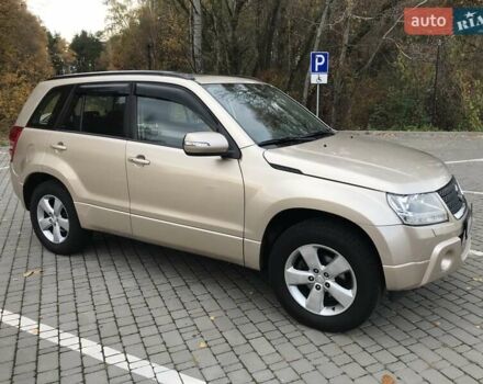 Бежевый Сузуки Гранд Витара, объемом двигателя 2.39 л и пробегом 170 тыс. км за 7800 $, фото 5 на Automoto.ua