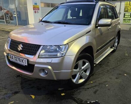 Сузуки Гранд Витара 2010 в Киеве на Automoto.ua Бежевый Сузуки Гранд Витара, объемом двигателя 2.39 л и пробегом 205 тыс. км за 8800 $, фото 3 на Automoto.ua
