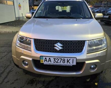 Сузуки Гранд Витара 2010 в Киеве на Automoto.ua Бежевый Сузуки Гранд Витара, объемом двигателя 2.39 л и пробегом 205 тыс. км за 8800 $, фото 2 на Automoto.ua