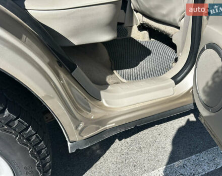 Бежевий Сузукі Гранд Вітара, об'ємом двигуна 2.39 л та пробігом 158 тис. км за 8500 $, фото 25 на Automoto.ua
