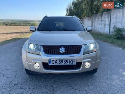 Бежевий Сузукі Гранд Вітара, об'ємом двигуна 2 л та пробігом 283 тис. км за 6500 $, фото 1 на Automoto.ua