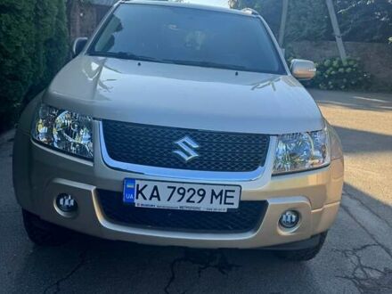 Бежевый Сузуки Гранд Витара, объемом двигателя 2.39 л и пробегом 138 тыс. км за 8000 $, фото 1 на Automoto.ua