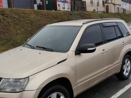 Бежевий Сузукі Гранд Вітара, об'ємом двигуна 2.4 л та пробігом 186 тис. км за 7550 $, фото 1 на Automoto.ua