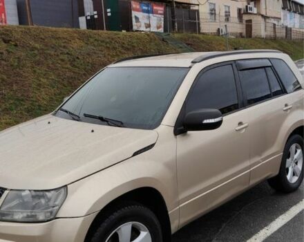 Бежевий Сузукі Гранд Вітара, об'ємом двигуна 2.4 л та пробігом 186 тис. км за 7550 $, фото 1 на Automoto.ua