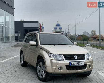 Сузуки Гранд Витара 2008 в Киеве на Automoto.ua Бежевый Сузуки Гранд Витара, объемом двигателя 3.2 л и пробегом 180 тыс. км за 6400 $, фото 1 на Automoto.ua
