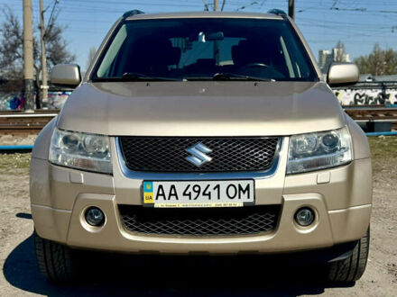 Сузуки Гранд Витара 2008 в Киеве на Automoto.ua Бежевый Сузуки Гранд Витара, объемом двигателя 2 л и пробегом 153 тыс. км за 6500 $, фото 1 на Automoto.ua