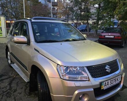 Сузуки Гранд Витара 2010 в Киеве на Automoto.ua Бежевый Сузуки Гранд Витара, объемом двигателя 2.39 л и пробегом 205 тыс. км за 8800 $, фото 1 на Automoto.ua