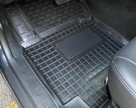 Черный Сузуки Гранд Витара, объемом двигателя 2 л и пробегом 260 тыс. км за 7900 $, фото 4 на Automoto.ua