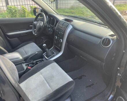 Черный Сузуки Гранд Витара, объемом двигателя 2 л и пробегом 280 тыс. км за 4300 $, фото 6 на Automoto.ua