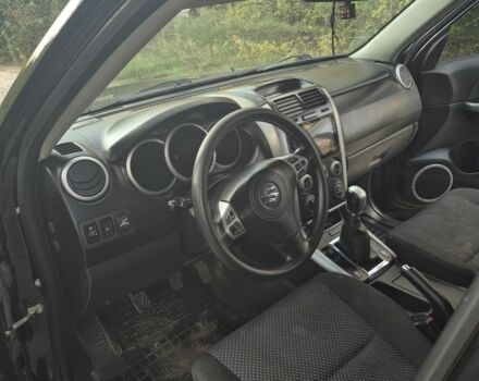 Чорний Сузукі Гранд Вітара, об'ємом двигуна 2 л та пробігом 216 тис. км за 7700 $, фото 1 на Automoto.ua