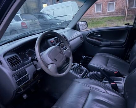 Черный Сузуки Гранд Витара, объемом двигателя 2 л и пробегом 283 тыс. км за 2500 $, фото 6 на Automoto.ua