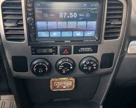 Чорний Сузукі Гранд Вітара, об'ємом двигуна 2 л та пробігом 227 тис. км за 5600 $, фото 9 на Automoto.ua