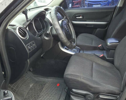 Чорний Сузукі Гранд Вітара, об'ємом двигуна 2 л та пробігом 240 тис. км за 5999 $, фото 13 на Automoto.ua