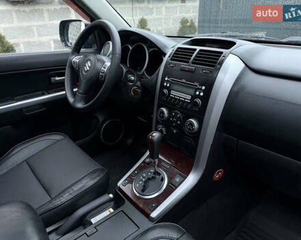 Чорний Сузукі Гранд Вітара, об'ємом двигуна 2 л та пробігом 230 тис. км за 7300 $, фото 33 на Automoto.ua