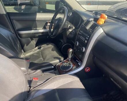 Чорний Сузукі Гранд Вітара, об'ємом двигуна 2 л та пробігом 320 тис. км за 6900 $, фото 6 на Automoto.ua