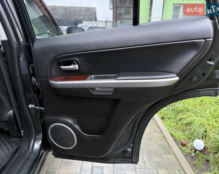 Чорний Сузукі Гранд Вітара, об'ємом двигуна 2 л та пробігом 230 тис. км за 7300 $, фото 41 на Automoto.ua