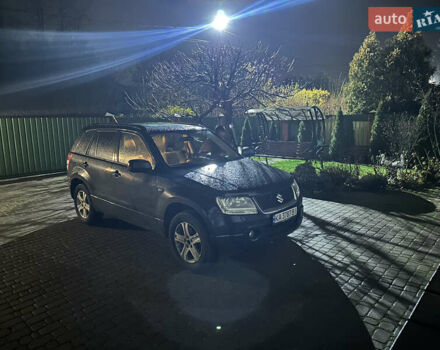 Черный Сузуки Гранд Витара, объемом двигателя 2 л и пробегом 190 тыс. км за 9000 $, фото 1 на Automoto.ua