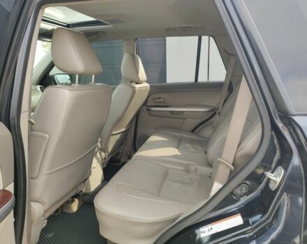 Чорний Сузукі Гранд Вітара, об'ємом двигуна 2.7 л та пробігом 223 тис. км за 6000 $, фото 7 на Automoto.ua