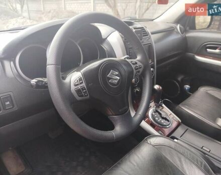 Черный Сузуки Гранд Витара, объемом двигателя 2 л и пробегом 300 тыс. км за 7200 $, фото 6 на Automoto.ua