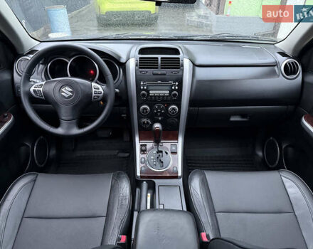 Чорний Сузукі Гранд Вітара, об'ємом двигуна 2 л та пробігом 230 тис. км за 7300 $, фото 46 на Automoto.ua