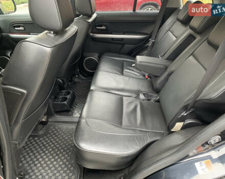 Чорний Сузукі Гранд Вітара, об'ємом двигуна 2 л та пробігом 274 тис. км за 7200 $, фото 36 на Automoto.ua