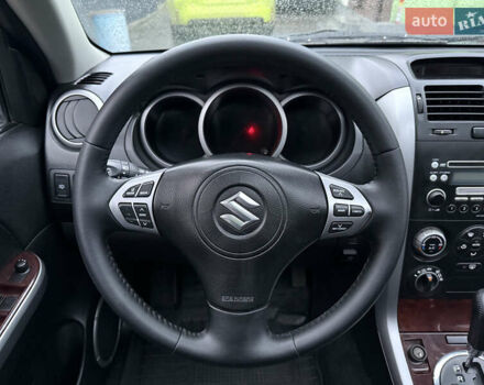 Чорний Сузукі Гранд Вітара, об'ємом двигуна 2 л та пробігом 230 тис. км за 7300 $, фото 45 на Automoto.ua