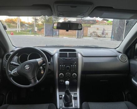 Черный Сузуки Гранд Витара, объемом двигателя 2 л и пробегом 157 тыс. км за 7300 $, фото 7 на Automoto.ua