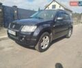 Черный Сузуки Гранд Витара, объемом двигателя 2 л и пробегом 300 тыс. км за 7200 $, фото 1 на Automoto.ua
