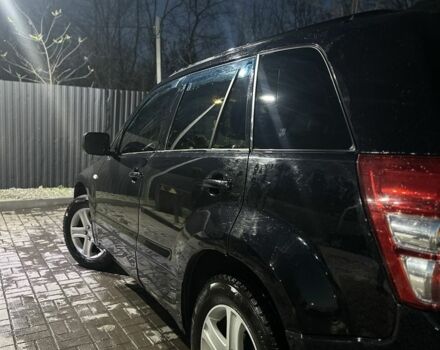 Чорний Сузукі Гранд Вітара, об'ємом двигуна 2 л та пробігом 300 тис. км за 6599 $, фото 1 на Automoto.ua