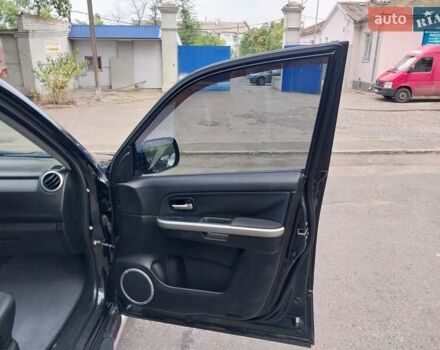 Чорний Сузукі Гранд Вітара, об'ємом двигуна 2 л та пробігом 240 тис. км за 6200 $, фото 17 на Automoto.ua