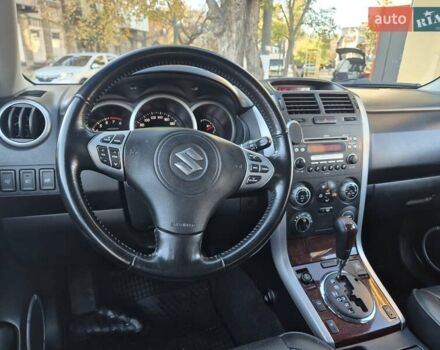 Чорний Сузукі Гранд Вітара, об'ємом двигуна 2 л та пробігом 109 тис. км за 9600 $, фото 12 на Automoto.ua