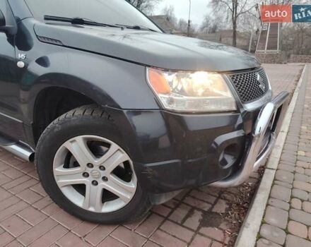 Черный Сузуки Гранд Витара, объемом двигателя 2.7 л и пробегом 199 тыс. км за 5500 $, фото 2 на Automoto.ua