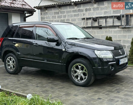Чорний Сузукі Гранд Вітара, об'ємом двигуна 2 л та пробігом 230 тис. км за 7300 $, фото 16 на Automoto.ua