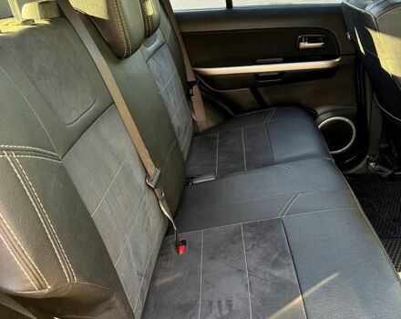 Черный Сузуки Гранд Витара, объемом двигателя 2.7 л и пробегом 249 тыс. км за 8800 $, фото 8 на Automoto.ua