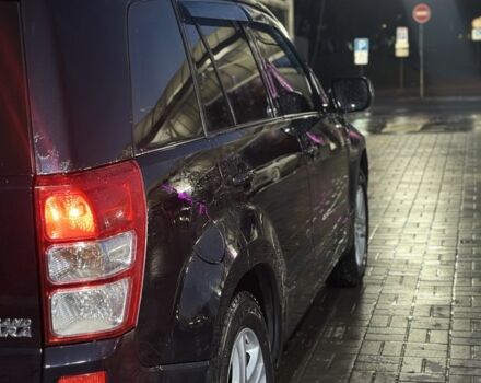 Чорний Сузукі Гранд Вітара, об'ємом двигуна 2 л та пробігом 300 тис. км за 6599 $, фото 5 на Automoto.ua