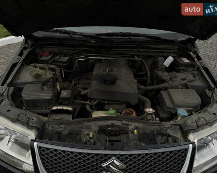 Чорний Сузукі Гранд Вітара, об'ємом двигуна 2 л та пробігом 87 тис. км за 8000 $, фото 12 на Automoto.ua
