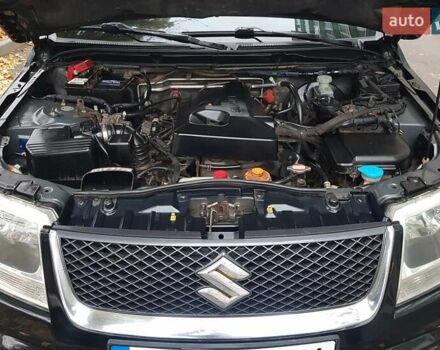 Черный Сузуки Гранд Витара, объемом двигателя 2 л и пробегом 235 тыс. км за 7300 $, фото 6 на Automoto.ua