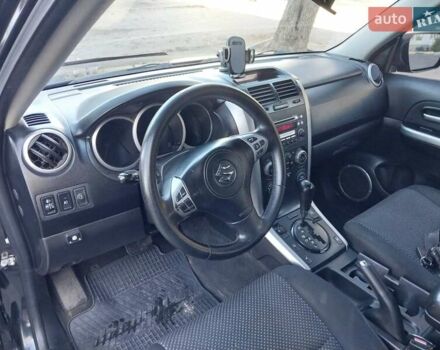 Чорний Сузукі Гранд Вітара, об'ємом двигуна 2 л та пробігом 216 тис. км за 6500 $, фото 12 на Automoto.ua