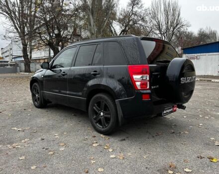 Чорний Сузукі Гранд Вітара, об'ємом двигуна 2 л та пробігом 238 тис. км за 8790 $, фото 4 на Automoto.ua