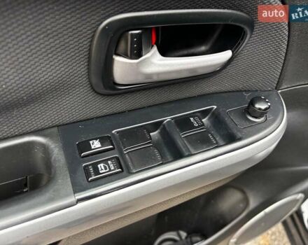 Черный Сузуки Гранд Витара, объемом двигателя 2 л и пробегом 238 тыс. км за 8790 $, фото 17 на Automoto.ua