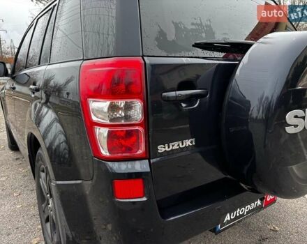 Черный Сузуки Гранд Витара, объемом двигателя 2 л и пробегом 238 тыс. км за 8790 $, фото 12 на Automoto.ua