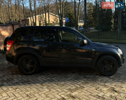 Чорний Сузукі Гранд Вітара, об'ємом двигуна 2 л та пробігом 209 тис. км за 7500 $, фото 2 на Automoto.ua
