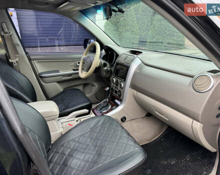 Черный Сузуки Гранд Витара, объемом двигателя 2.74 л и пробегом 310 тыс. км за 7500 $, фото 12 на Automoto.ua