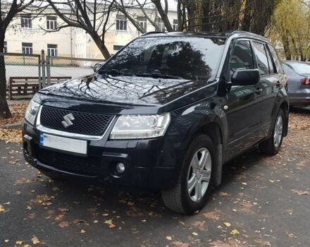 Черный Сузуки Гранд Витара, объемом двигателя 2 л и пробегом 235 тыс. км за 7500 $, фото 2 на Automoto.ua