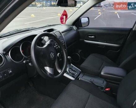 Чорний Сузукі Гранд Вітара, об'ємом двигуна 2 л та пробігом 251 тис. км за 7000 $, фото 5 на Automoto.ua