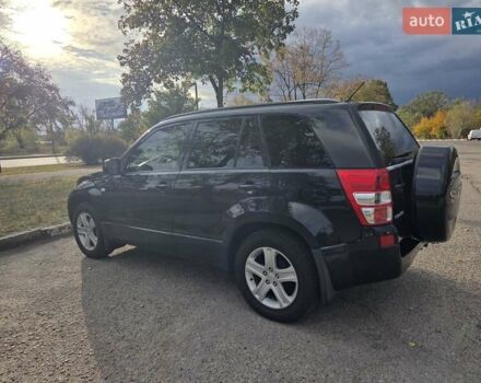 Чорний Сузукі Гранд Вітара, об'ємом двигуна 2 л та пробігом 237 тис. км за 8500 $, фото 18 на Automoto.ua