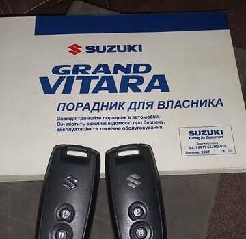 Черный Сузуки Гранд Витара, объемом двигателя 2 л и пробегом 218 тыс. км за 7800 $, фото 22 на Automoto.ua