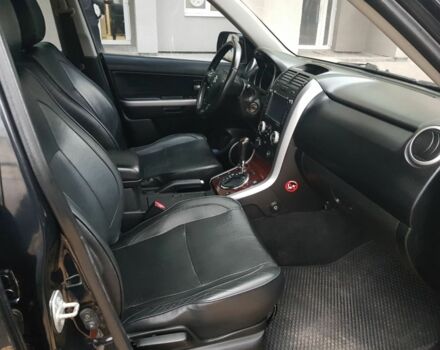 Черный Сузуки Гранд Витара, объемом двигателя 2 л и пробегом 235 тыс. км за 7500 $, фото 4 на Automoto.ua