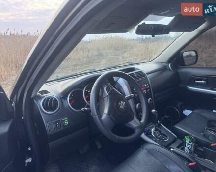 Чорний Сузукі Гранд Вітара, об'ємом двигуна 2 л та пробігом 259 тис. км за 6200 $, фото 1 на Automoto.ua